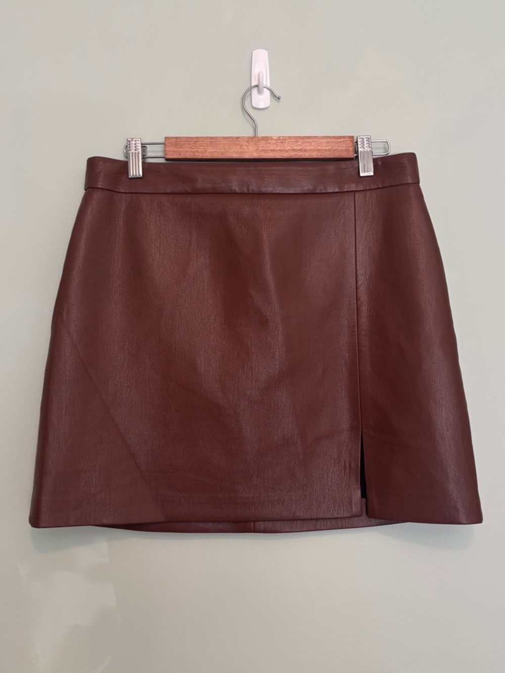 Aritzia Wilfred Patio Faux Leather Mini Skirt in Brown (Size 12) - Picture 2 of 5